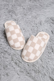 mySundaze  Checkered Soft Microfiber Slippers
