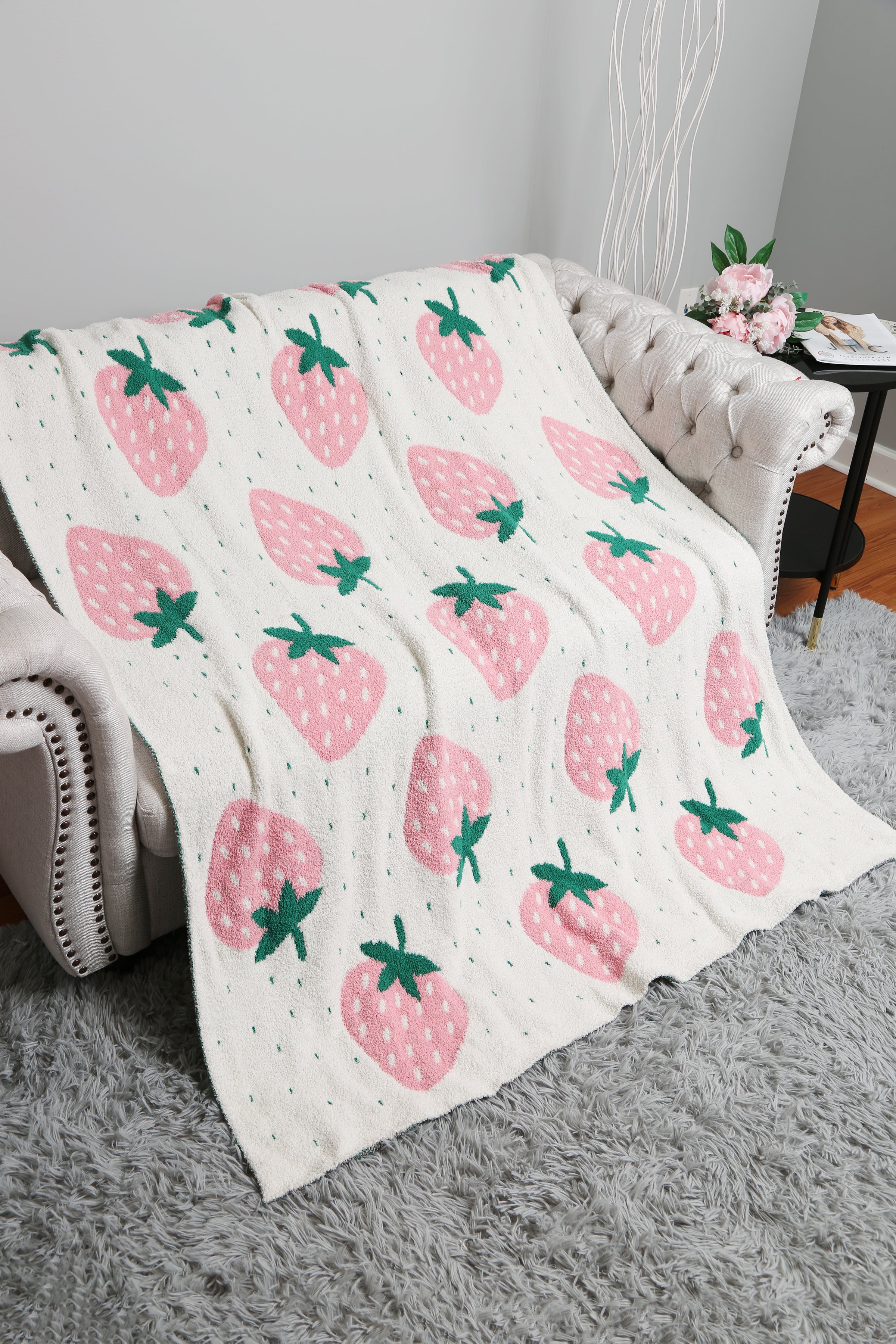 mySundaze Strawberry Throw Blanket Soft Microfiber 50x60