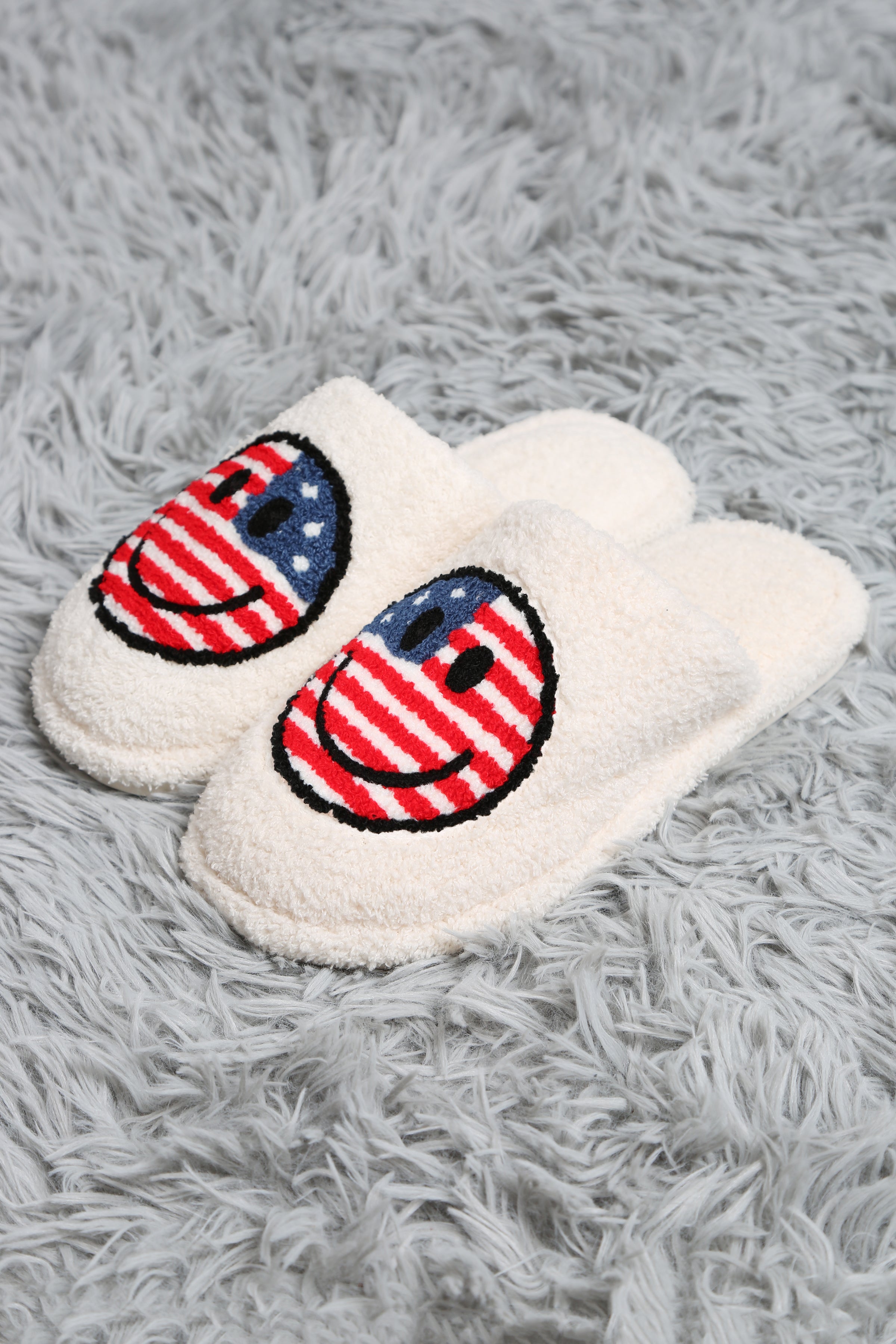 mySundaze USA Flag Happy Face Soft Microfiber Slippers