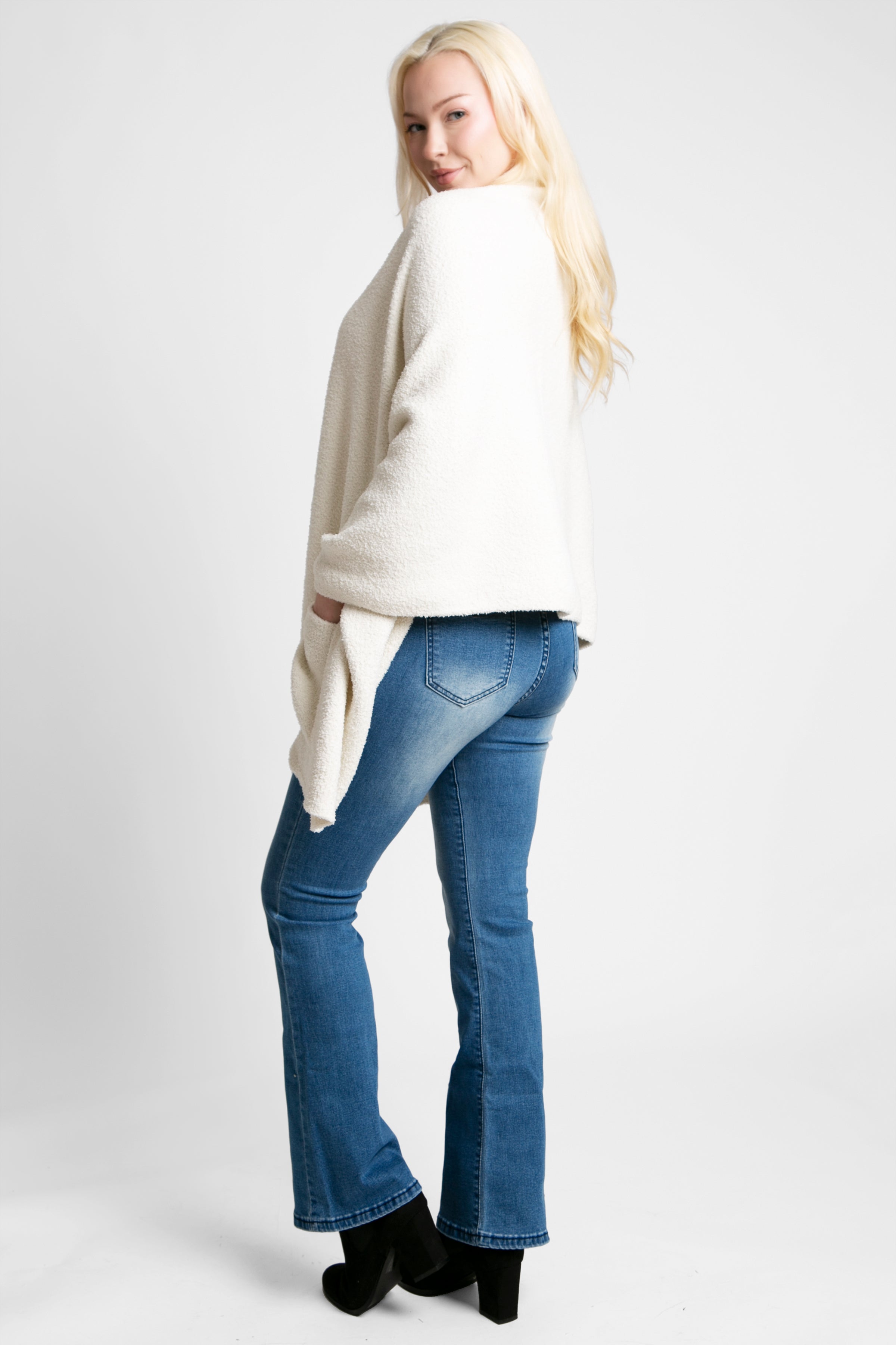 mySundaze Solid Color Microfiber Shawl w/ Pockets